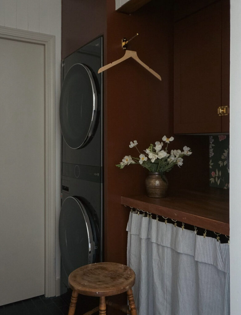 21+ Cottage-Inspired Laundry Rooms With A Vintage Vibe We Love