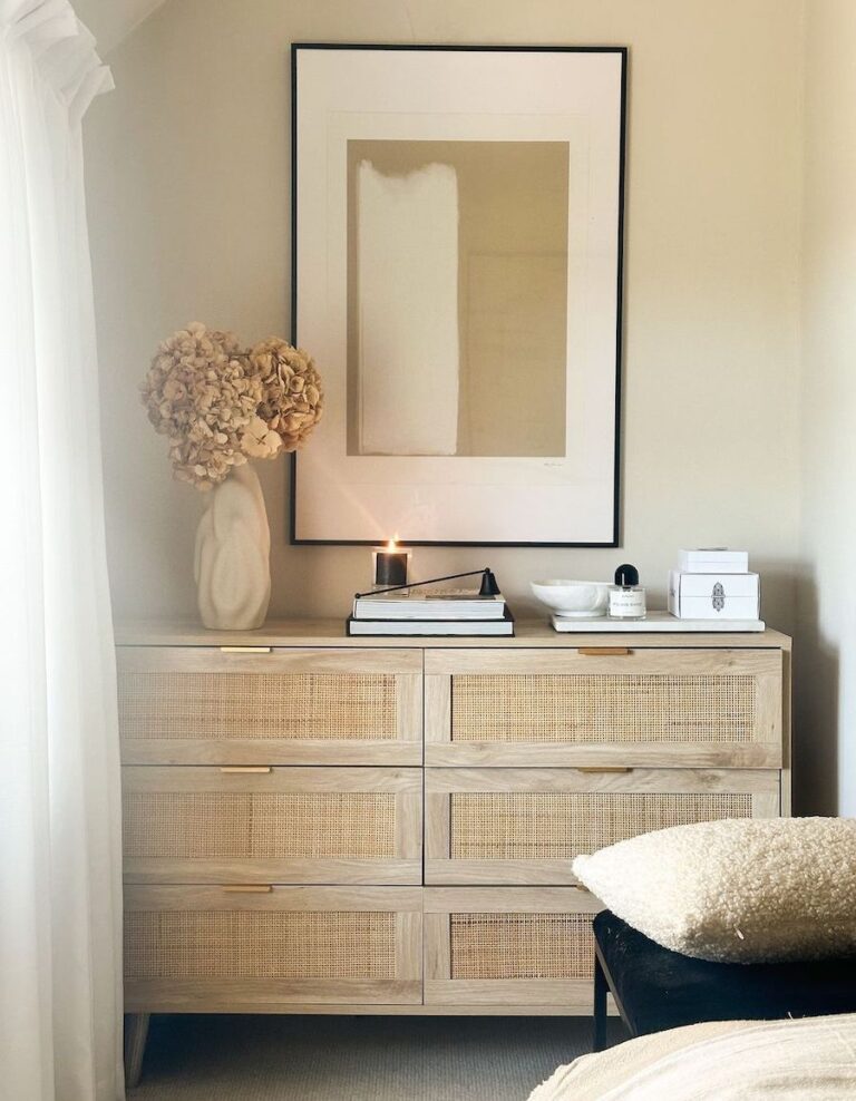 19+ Neutral Bedroom Decor Ideas That Are Anything But Boring!
